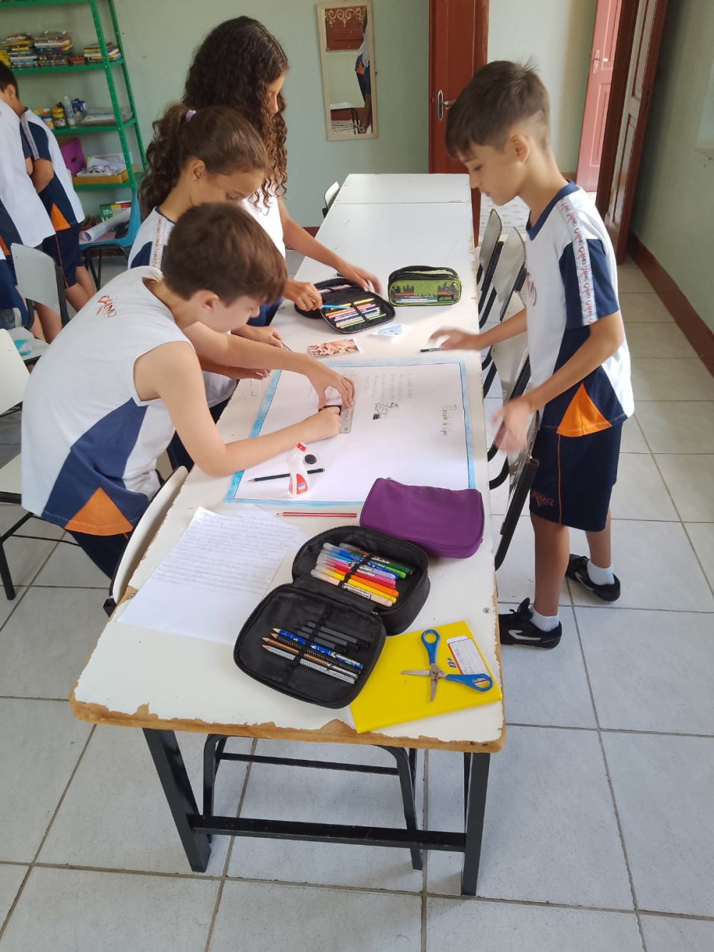 Colégio Carmo · Desenvolvendo a habilidade de trabalhar em grupo no 5º ano